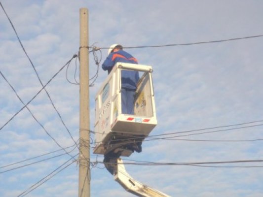 Bărbat prins branşat ilegal la curent